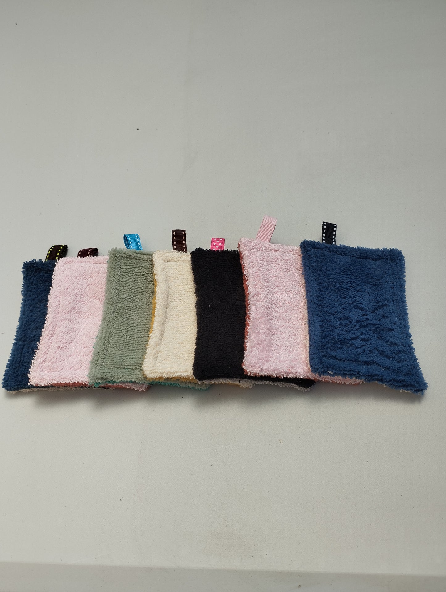 Sustainable bamboo makeup pads colorful set